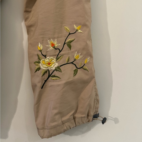 VINTAGE Y2K GAP EMBROIDERED SHOCKCORD PANT - Picture 8 of 8